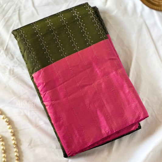 Magil - Mehndi Green with Pink